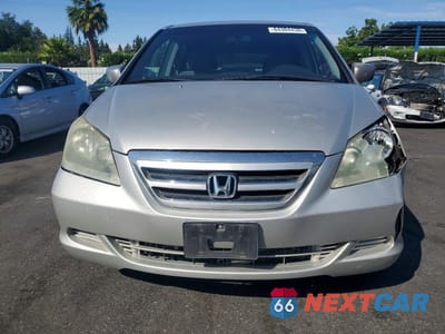 Piąte zdjęcie samochodu w środku: 2005 HONDA ODYSSEY EX VIN:5FNRL38495B414099 - miniatura