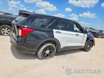 Trzecie zdjęcie samochodu z tyłu: 2024 FORD EXPLORER POLICE INTERCEPTOR VIN:1FM5K8AB4RGA26972 - miniatura