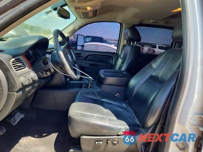Zdjęcie 7 z 13 samochodu: 2011 CHEVROLET SILVERADO K3500 LTZ VIN:1GC4K1C80BF156591 - miniatura
