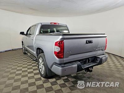 Trzecie zdjęcie samochodu z tyłu: 2016 TOYOTA TUNDRA CREWMAX LIMITED VIN:5TFHY5F15GX518194 - miniatura