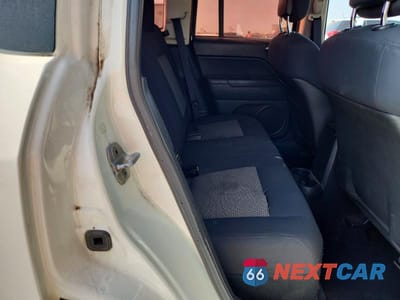 Zdjęcie 11 z 13 samochodu: 2010 JEEP COMPASS SPORT VIN:1J4NT4FB0AD593828 - miniatura
