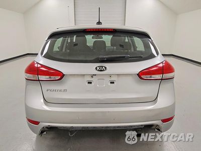 Zdjęcie 6 z 12 samochodu: 2017 KIA FORTE5 LX VIN:KNAFK5A85H5676509 - miniatura