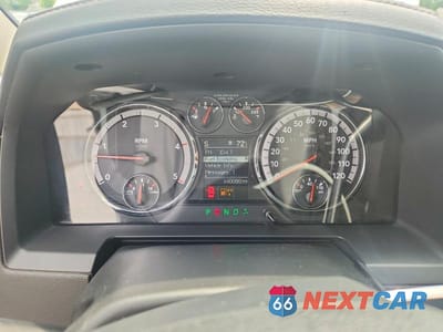 Zdjęcie 9 z 13 samochodu: 2012 DODGE RAM 3500 LARAMIE VIN:3C63DRML3CG342334 - miniatura