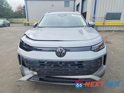 Piąte zdjęcie samochodu w środku: 2026 VOLKSWAGEN TIGUAN SE VIN:3VVER7RM1TM018410 - miniatura