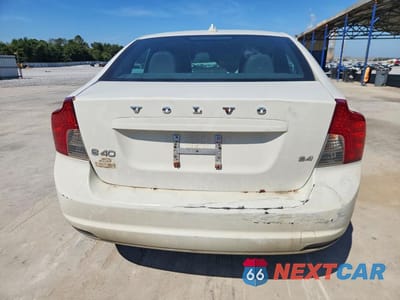 Zdjęcie 6 z 12 samochodu: 2010 VOLVO S40 2.4I VIN:YV1382MS2A2488980 - miniatura