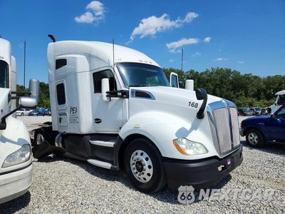 Czwarte zdjęcie samochodu z boku: 2017 KENWORTH T680 SEMI TRUCK VIN:1XKYDP9X8HJ127248 - miniatura