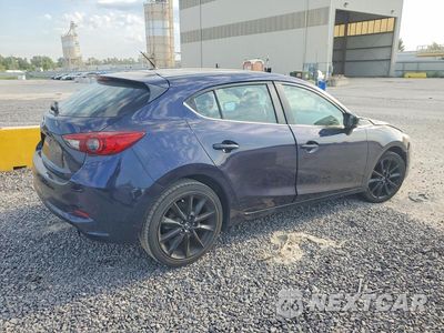 Trzecie zdjęcie samochodu z tyłu: 2018 MAZDA 3 TOURING VIN:3MZBN1L38JM255206 - miniatura