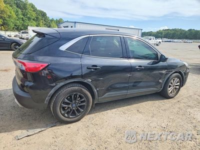 Trzecie zdjęcie samochodu z tyłu: 2020 FORD ESCAPE SE VIN:1FMCU0G63LUC52975 - miniatura