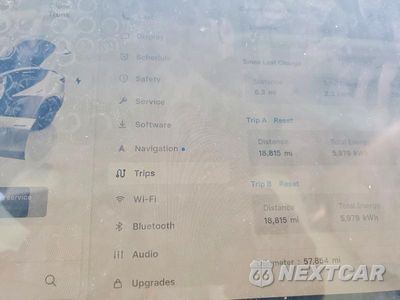 Zdjęcie 9 z 12 samochodu: 2023 TESLA MODEL Y VIN:7SAYGDEE9PF621925 - miniatura