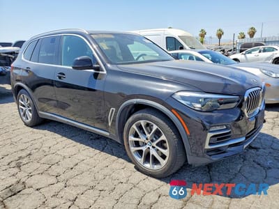 Czwarte zdjęcie samochodu z boku: 2019 BMW X5 XDRIVE40I VIN:5UXCR6C54KLK88649 - miniatura