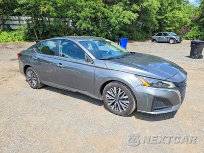 Czwarte zdjęcie samochodu z boku: 2025 NISSAN ALTIMA SV VIN:1N4BL4DV0SN318905 - miniatura