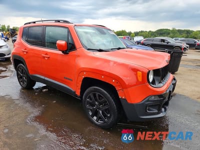 Czwarte zdjęcie samochodu z boku: 2017 JEEP RENEGADE LATITUDE VIN:ZACCJBBB4HPG25690 - miniatura