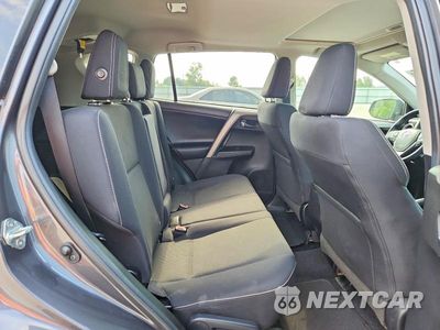 Zdjęcie 11 z 14 samochodu: 2018 TOYOTA RAV4 XLE VIN:2T3WFREV1JW477812 - miniatura