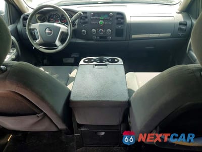 Zdjęcie 8 z 12 samochodu: 2009 GMC SIERRA K1500 SLE VIN:3GTEK23359G186709 - miniatura