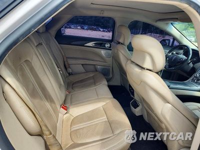 Zdjęcie 10 z 12 samochodu: 2017 LINCOLN MKZ RESERVE VIN:3LN6L5F92HR601082 - miniatura