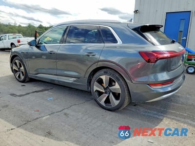 Drugie zdjęcie samochodu z przodu: 2019 AUDI E-TRON PRESTIGE VIN:WA1VAAGE6KB007501 - miniatura