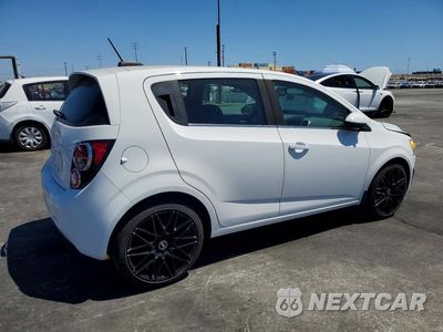 Trzecie zdjęcie samochodu z tyłu: 2015 CHEVROLET SONIC LT VIN:1G1JC6SB3F4212589 - miniatura