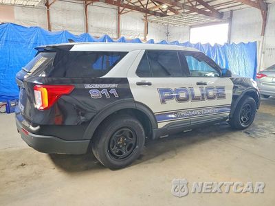 Trzecie zdjęcie samochodu z tyłu: 2022 FORD EXPLORER POLICE INTERCEPTOR VIN:1FM5K8AC9NGC22411 - miniatura