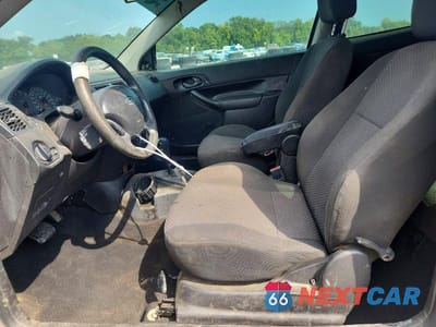 Zdjęcie 7 z 12 samochodu: 2005 FORD FOCUS ZX3 VIN:3FAFP31N65R134218 - miniatura