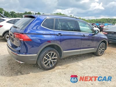 Trzecie zdjęcie samochodu z tyłu: 2021 VOLKSWAGEN TIGUAN SE VIN:3VV2B7AX6MM128075 - miniatura