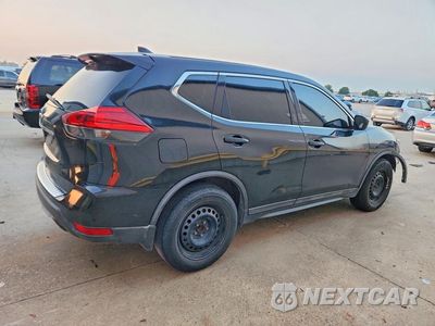 Trzecie zdjęcie samochodu z tyłu: 2017 NISSAN ROGUE S VIN:5N1AT2MT2HC781783 - miniatura