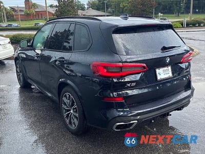 Trzecie zdjęcie samochodu z tyłu: 2019 BMW X5 XDRIVE40I VIN:5UXCR6C59KLK82393 - miniatura
