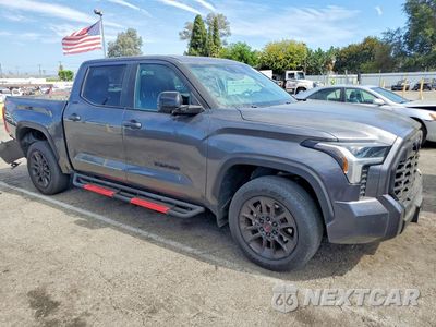 Czwarte zdjęcie samochodu z boku: 2024 TOYOTA TUNDRA LIMITED VIN:5TFWA5DB6RX183859 - miniatura