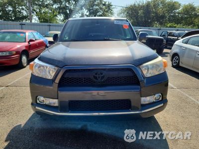 Piąte zdjęcie samochodu w środku: 2011 TOYOTA 4RUNNER SR5 VIN:JTEBU5JR2B5041562 - miniatura