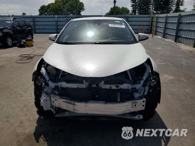 Piąte zdjęcie samochodu w środku: 2018 TOYOTA C-HR XLE VIN:NMTKHMBX1JR057906 - miniatura