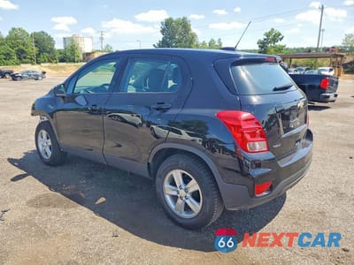 Drugie zdjęcie samochodu z przodu: 2019 CHEVROLET TRAX LS VIN:3GNCJKSB2KL210617 - miniatura