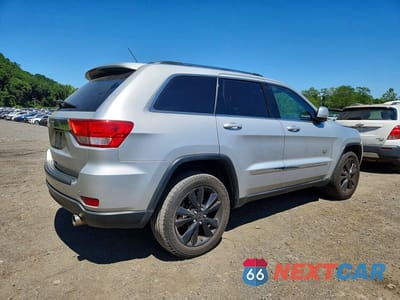Trzecie zdjęcie samochodu z tyłu: 2011 JEEP GRAND CHEROKEE LAREDO VIN:1J4RR4GG8BC684203 - miniatura