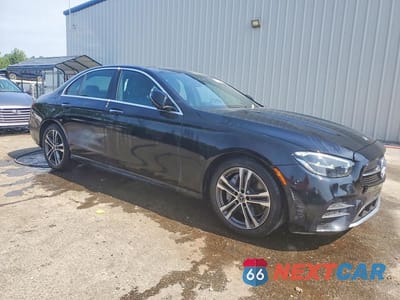 Czwarte zdjęcie samochodu z boku: 2021 MERCEDES-BENZ E 350 VIN:W1KZF8DB3MA891018 - miniatura
