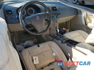 Zdjęcie 8 z 12 samochodu: 2013 VOLVO C70 T5 VIN:YV1672MC9DJ139334 - miniatura