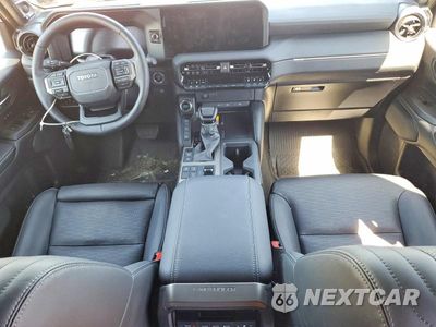 Zdjęcie 8 z 13 samochodu: 2025 TOYOTA LAND CRUISER BASE VIN:JTEABFAJ6SK045715 - miniatura