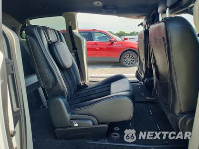 Zdjęcie 11 z 13 samochodu: 2017 DODGE GRAND CARAVAN SXT VIN:2C4RDGCGXHR745790 - miniatura