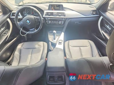 Zdjęcie 8 z 12 samochodu: 2016 BMW 320 XI VIN:WBA8A3C57GK690494 - miniatura