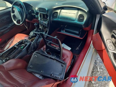 Zdjęcie 8 z 12 samochodu: 1998 CHEVROLET CORVETTE VIN:1G1YY22G3W5106139 - miniatura