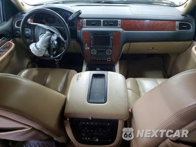Zdjęcie 8 z 13 samochodu: 2008 CHEVROLET SUBURBAN K2500 VIN:3GNGK26K58G198201 - miniatura