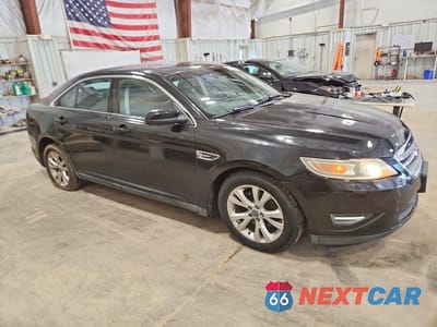Czwarte zdjęcie samochodu z boku: 2010 FORD TAURUS SEL VIN:1FAHP2EW6AG149079 - miniatura