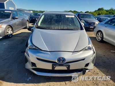 Piąte zdjęcie samochodu w środku: 2017 TOYOTA PRIUS THREE VIN:JTDKARFU2H3035542 - miniatura