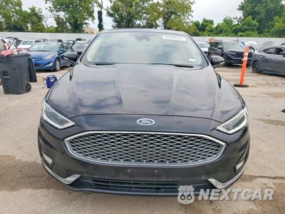 Piąte zdjęcie samochodu w środku: 2020 FORD FUSION TITANIUM VIN:3FA6P0D99LR117939 - miniatura