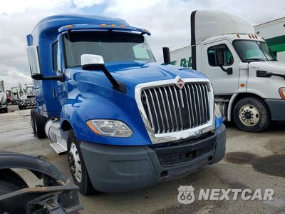 Czwarte zdjęcie samochodu z boku: 2019 INTERNATIONAL LT625 SEMI TRUCK VIN:3HSDZTZR3KN093947 - miniatura