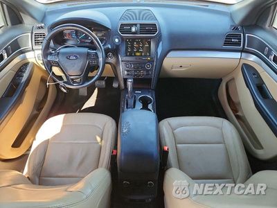 Zdjęcie 8 z 14 samochodu: 2017 FORD EXPLORER XLT VIN:1FM5K8DH6HGC91780 - miniatura