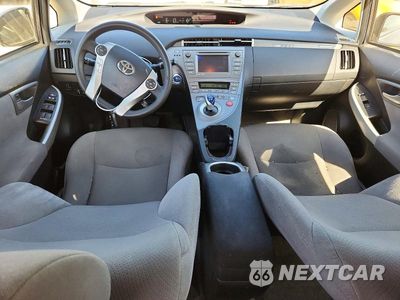 Zdjęcie 8 z 13 samochodu: 2014 TOYOTA PRIUS PLUG-IN HYBRID BASE VIN:JTDKN3DP4E3062820 - miniatura