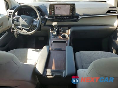 Zdjęcie 8 z 13 samochodu: 2021 TOYOTA SIENNA LE VIN:5TDKSKFC3MS006345 - miniatura
