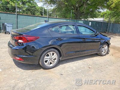Trzecie zdjęcie samochodu z tyłu: 2019 HYUNDAI ELANTRA VALUE EDITION VIN:5NPD84LF6KH486479 - miniatura