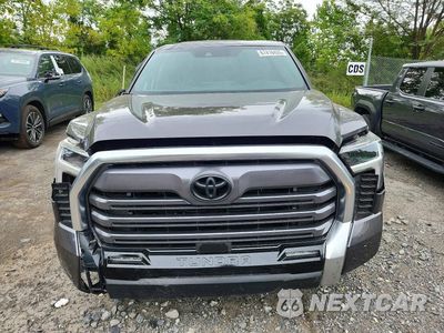 Piąte zdjęcie samochodu w środku: 2025 TOYOTA TUNDRA CREWMAX LIMITED VIN:5TFJA5DBXSX314842 - miniatura