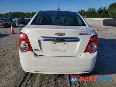 Zdjęcie 6 z 12 samochodu: 2015 CHEVROLET SONIC LT VIN:1G1JC5SH7F4163492 - miniatura