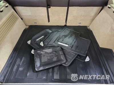 Zdjęcie 12 z 14 samochodu: 2017 LAND ROVER RANGE ROVER SUPERCHARGED VIN:SALGS2FE4HA327071 - miniatura