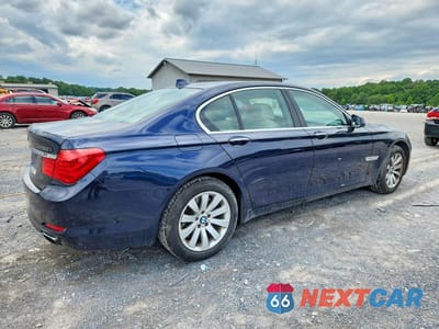 Trzecie zdjęcie samochodu z tyłu: 2010 BMW 750 I XDRIVE VIN:WBAKC6C53AC393337 - miniatura